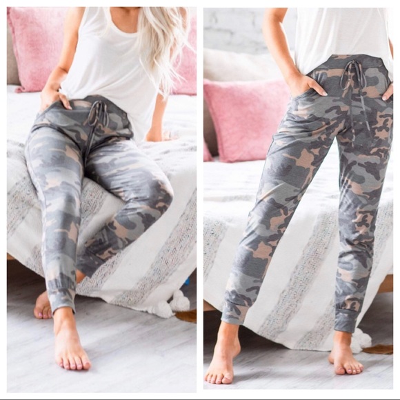 ✨LAST ONE✨CHIC CAMOUFLAGE JOGGERS - Picture 3 of 7